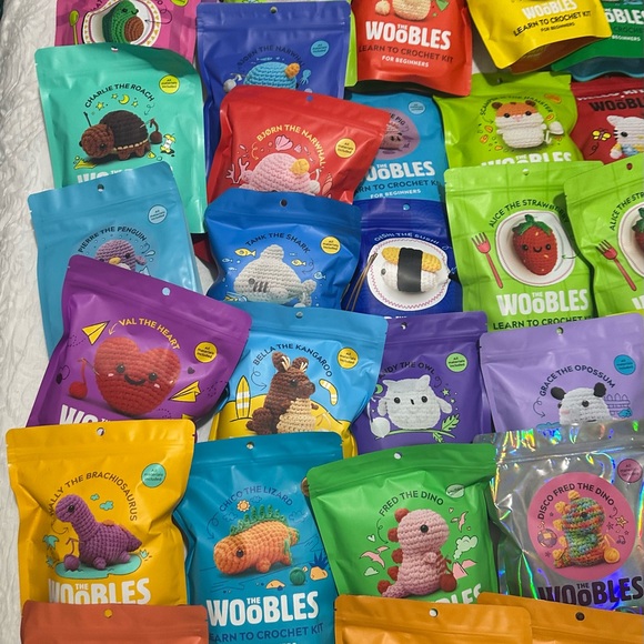 2 The Woobles Mystery Tiny Accessory Kit. - Picture 3 of 9